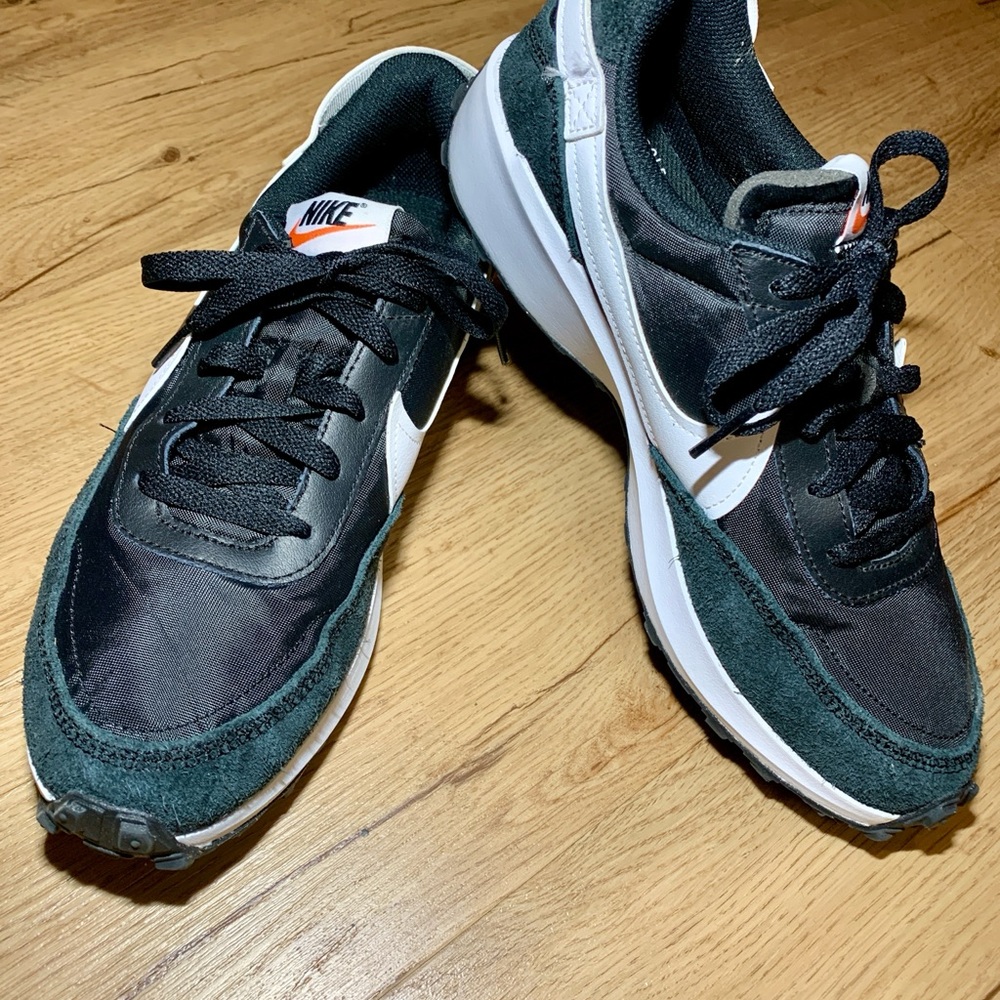 Nike Waffle Deput Sneaker (NWOT)